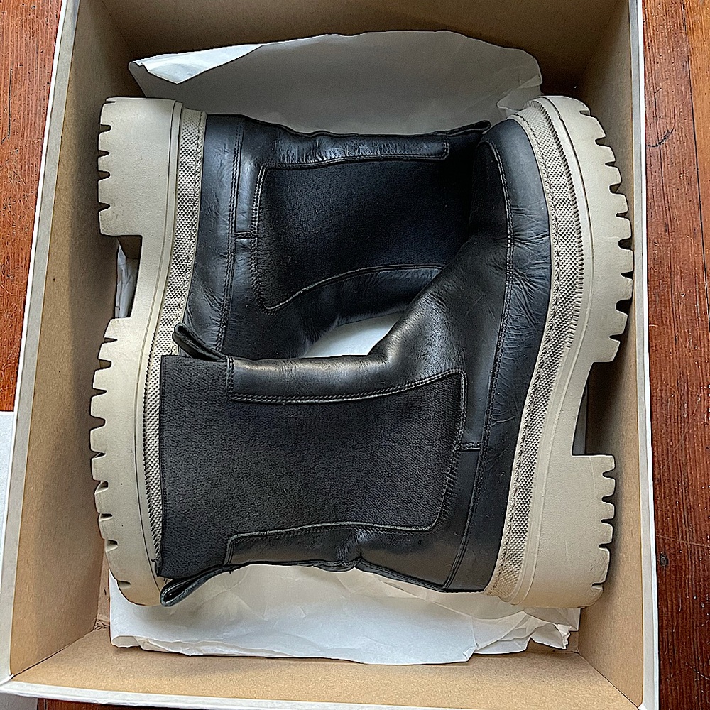 Chunky fall boots Arket